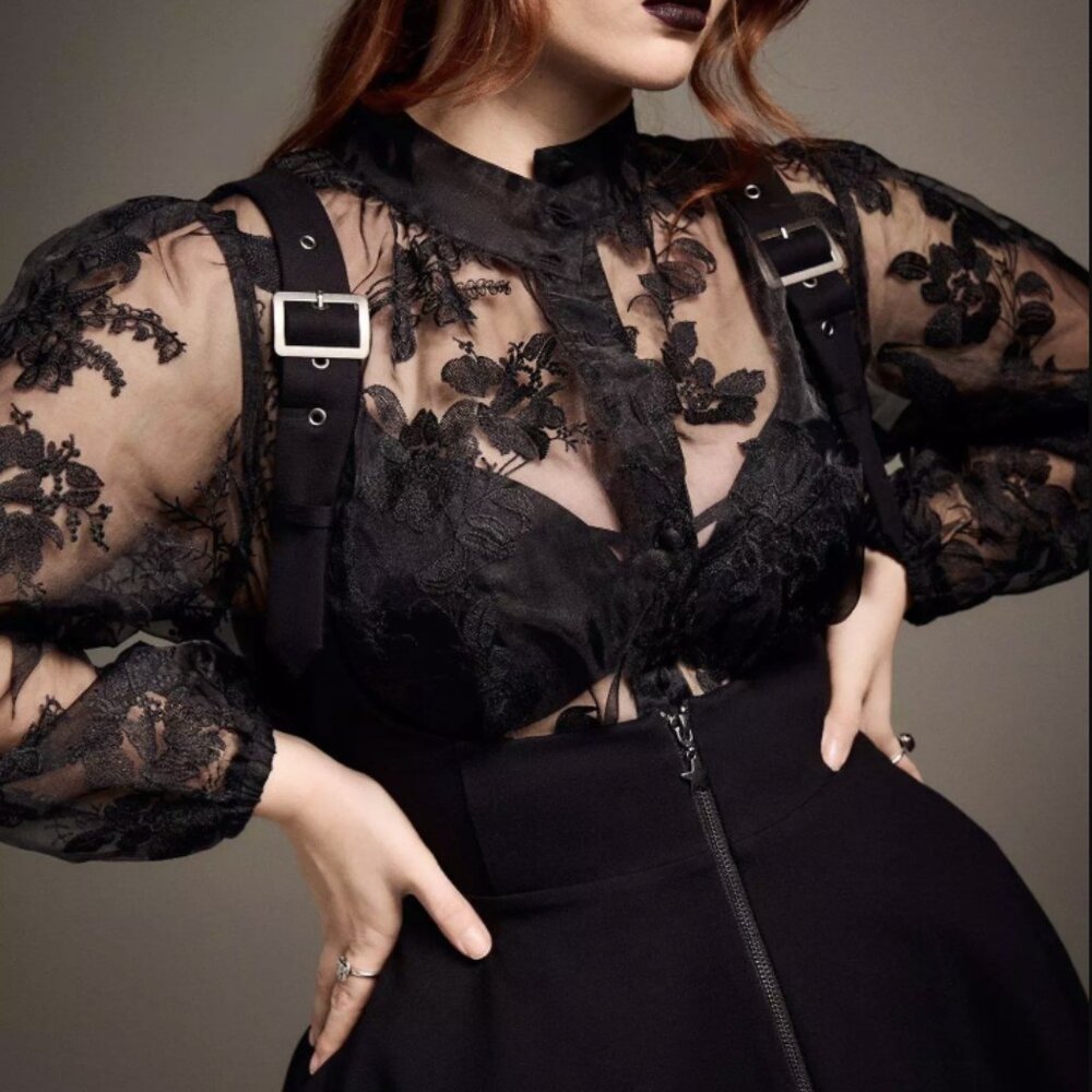 TORRID NIGHTFALL DEEP BLACK EMBROIDERED MESH TOP 2 2X 18 20